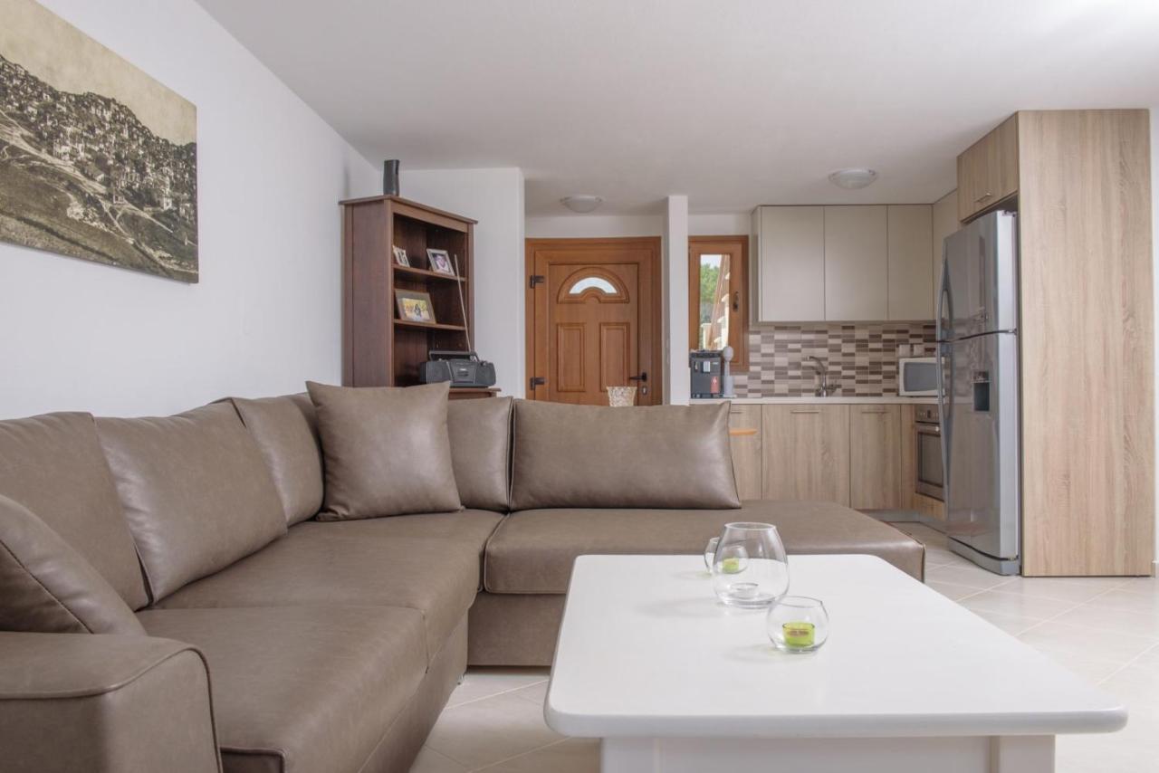 Villa Ilyos Иериссос Экстерьер фото